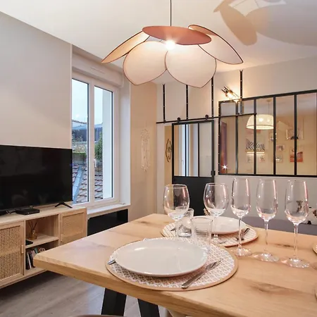 Superbe Proche Cathedrale Lägenhet